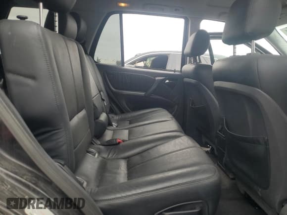 ✅ 2005 Mercedes-Benz M 500 • VIN: 4JGAB75E75A520432 • Lot: 65834435. Listed on Copart with 169,493 mi. Free auction sales archive from the USA and detailed vehicle history report at DreamBid. Image 11.