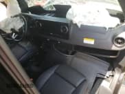 ✅ 2023 Mercedes-Benz Sprinter Passenger • VIN: W1Z4NGHY6PT142701 • Lot: 55005784. Wystawiony na Copart z przebiegiem Nie podano. Bezpłatny archiwum sprzedaży aukcyjnych z USA i szczegółowy raport historii pojazdu na DreamBid. Zdjęcie 8.