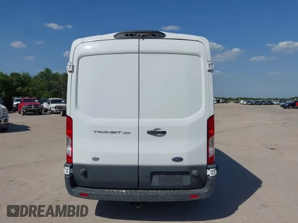 ✅ 2018 Ford Transit • VIN: 1FTYR2CM9JKA15458 • Lot: 42813736. Listed on IAAI with 127,276 mi. Free auction sales archive from the USA and detailed vehicle history report at DreamBid. Image 16.