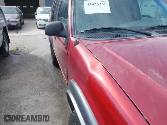 ✅ 2000 Ford Explorer XLT • VIN: 1FMZU73E9YZC45006 • Lot: 43025235. Wystawiony na IAAI z przebiegiem 98 772 mil. Bezpłatny archiwum sprzedaży aukcyjnych z USA i szczegółowy raport historii pojazdu na DreamBid. Zdjęcie 6.