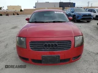 ✅ 2001 Audi TT • VIN: TRUWX28NX11044137 • Lot: 70137525. Wystawiony na Copart z przebiegiem 150 386 mil. Bezpłatny archiwum sprzedaży aukcyjnych z USA i szczegółowy raport historii pojazdu na DreamBid. Zdjęcie 5.
