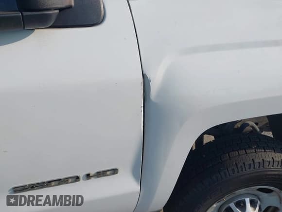 ✅ 2015 Chevrolet Silverado 2500HD Work Truck • VIN: 1GC0CUEG4FZ105505 • Лот: 43070720. Опубликован ранее на IAAI с пробегом Не указан. Бесплатный доступ к архиву аукционных продаж из США и подробный отчёт об истории автомобиля на DreamBid. Изображение 19.