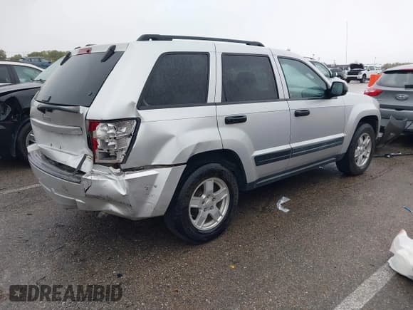 ✅ 2006 Jeep Grand Cherokee Laredo • VIN: 1J4GR48K86C265459 • Лот: 43576429. Опубликован ранее на IAAI с пробегом 199 700 миль. Бесплатный доступ к архиву аукционных продаж из США и подробный отчёт об истории автомобиля на DreamBid. Изображение 4.