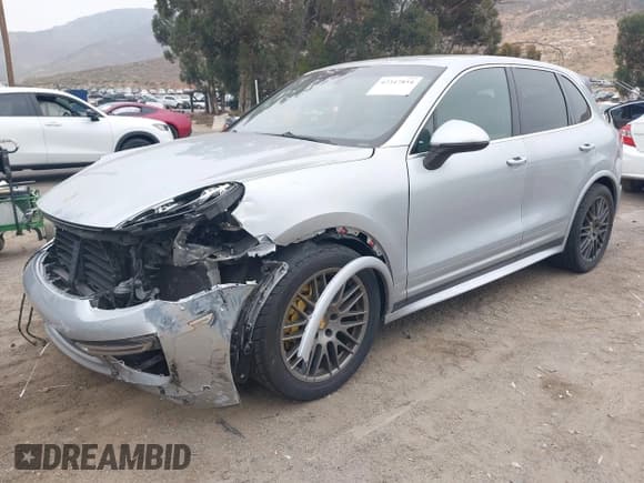 ✅ 2017 Porsche Cayenne S • VIN: WP1AB2A2XHLA51668 • Lot: 42347854. Listed on IAAI with 85,227 mi. Free auction sales archive from the USA and detailed vehicle history report at DreamBid. Image 2.