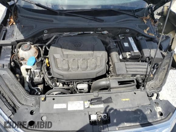 ✅ 2021 Volkswagen Passat S • VIN: 1VWAA7A38MC001174 • Lot: 70487915. Wystawiony na Copart z przebiegiem 62 396 mil. Bezpłatny archiwum sprzedaży aukcyjnych z USA i szczegółowy raport historii pojazdu na DreamBid. Zdjęcie 11.