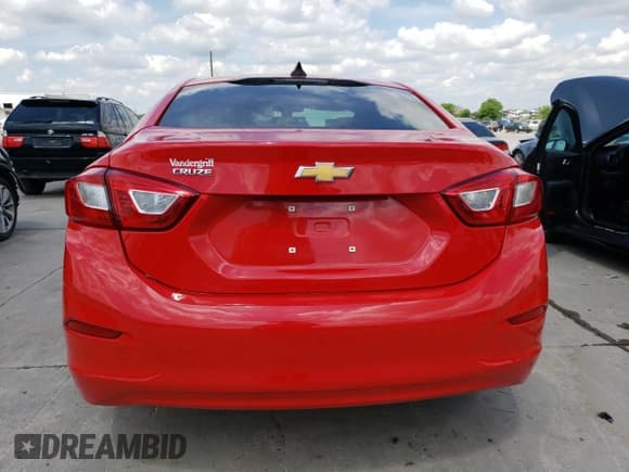 ✅ 2018 Chevrolet Cruze LS • VIN: 1G1BC5SM4J7231126 • Lot: 48062453. Listed on Copart with 16,210 mi. Free auction sales archive from the USA and detailed vehicle history report at DreamBid. Image 6.