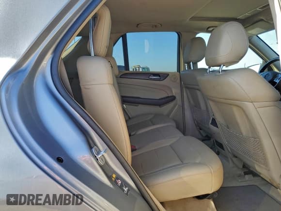 ✅ 2015 Mercedes-Benz M 350 • VIN: 4JGDA5JB9FA608853 • Lot: 95974765. Wystawiony na Copart z przebiegiem 183 290 mil. Bezpłatny archiwum sprzedaży aukcyjnych z USA i szczegółowy raport historii pojazdu na DreamBid. Zdjęcie 10.