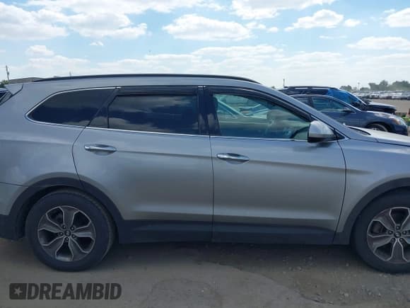 ✅ 2013 Hyundai Santa Fe GLS • VIN: KM8SM4HF4DU014863 • Лот: 43312807. Опубликован ранее на IAAI с пробегом 90 126 миль. Бесплатный доступ к архиву аукционных продаж из США и подробный отчёт об истории автомобиля на DreamBid. Изображение 13.
