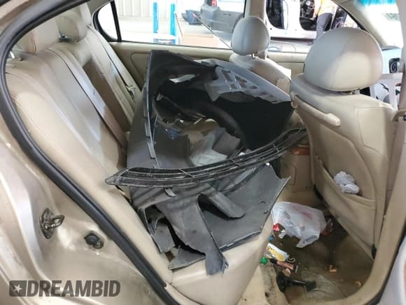 ✅ 2002 Infiniti I35 Luxury • VIN: JNKDA31A92T018665 • Лот: 81285264. Опубликован ранее на Copart с пробегом 117 976 миль. Бесплатный доступ к архиву аукционных продаж из США и подробный отчёт об истории автомобиля на DreamBid. Изображение 10.