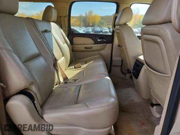 ✅ 2013 GMC Yukon XL Denali • VIN: 1GKS2MEF9DR360882 • Lot: 87124145. Wystawiony na Copart z przebiegiem 134 774 mil. Bezpłatny archiwum sprzedaży aukcyjnych z USA i szczegółowy raport historii pojazdu na DreamBid. Zdjęcie 11.