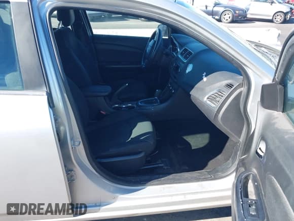 ✅ 2012 Dodge Avenger SE • VIN: 1C3CDZAG5CN314398 • Лот: 43661301. Опубликован ранее на IAAI с пробегом 138 161 миль. Бесплатный доступ к архиву аукционных продаж из США и подробный отчёт об истории автомобиля на DreamBid. Изображение 5.