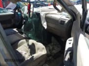 ✅ 2002 Ford Explorer XLT • VIN: 1FMZU63K22UD19127 • Лот: 41742419. Опубликован ранее на IAAI с пробегом Не указан. Бесплатный доступ к архиву аукционных продаж из США и подробный отчёт об истории автомобиля на DreamBid. Изображение 5.