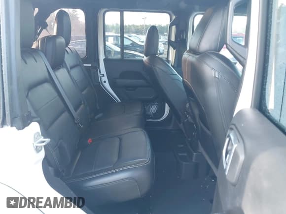 ✅ 2021 Jeep Wrangler Unlimited Sahara Altitude • VIN: 1C4HJXEG1MW776543 • Лот: 43492481. Опубликован ранее на IAAI с пробегом 14 037 миль. Бесплатный доступ к архиву аукционных продаж из США и подробный отчёт об истории автомобиля на DreamBid. Изображение 8.