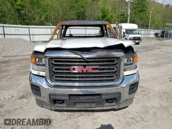 ✅ 2019 GMC Sierra 2500HD • VIN: 1GT12NEG7KF275639 • Lot: 53792395. Listed on Copart with Not provided. Free auction sales archive from the USA and detailed vehicle history report at DreamBid. Image 5.