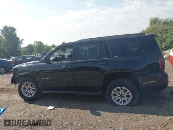 ✅ 2017 GMC Yukon SLT • VIN: 1GKS2BKC1HR114638 • Lot: 42863114. Listed on IAAI with 169,023 mi. Free auction sales archive from the USA and detailed vehicle history report at DreamBid. Image 13.