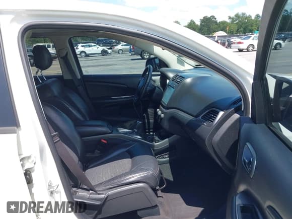 ✅ 2017 Dodge Journey Crossroad Plus • VIN: 3C4PDCGB5HT613192 • Лот: 42517198. Опубликован ранее на IAAI с пробегом 120 746 миль. Бесплатный доступ к архиву аукционных продаж из США и подробный отчёт об истории автомобиля на DreamBid. Изображение 5.