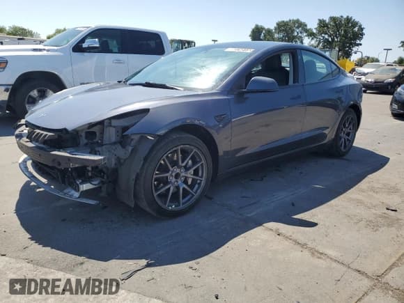 ✅ 2022 Tesla Model 3 • VIN: 5YJ3E1EAXNF304709 • Lot: 60374515. Wystawiony na Copart z przebiegiem 183 308 mil. Bezpłatny archiwum sprzedaży aukcyjnych z USA i szczegółowy raport historii pojazdu na DreamBid. Zdjęcie 1.