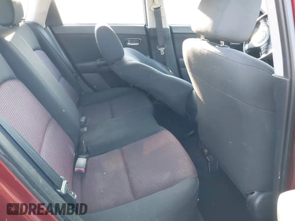 ✅ 2006 Mazda 3 s • VIN: JM1BK144961543839 • Лот: 41139689. Опубликован ранее на IAAI с пробегом 258 409 миль. Бесплатный доступ к архиву аукционных продаж из США и подробный отчёт об истории автомобиля на DreamBid. Изображение 8.