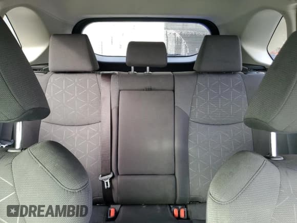 ✅ 2022 Toyota RAV4 Hybrid XLE • VIN: JTMRWRFV5ND562988 • Лот: 86077865. Опубликован ранее на Copart с пробегом 87 183 миль. Бесплатный доступ к архиву аукционных продаж из США и подробный отчёт об истории автомобиля на DreamBid. Изображение 10.