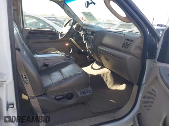 ✅ 2003 Ford Excursion Eddie Bauer • VIN: 1FMSU45PX3EB55961 • Лот: 42024840. Опубликован ранее на IAAI с пробегом 284 158 миль. Бесплатный доступ к архиву аукционных продаж из США и подробный отчёт об истории автомобиля на DreamBid. Изображение 5.