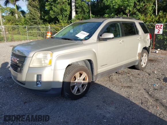 ✅ 2013 GMC Terrain SLT • VIN: 2GKALUEK9D6210398 • Lot: 43472077. Wystawiony na IAAI z przebiegiem 174 772 mil. Bezpłatny archiwum sprzedaży aukcyjnych z USA i szczegółowy raport historii pojazdu na DreamBid. Zdjęcie 2.
