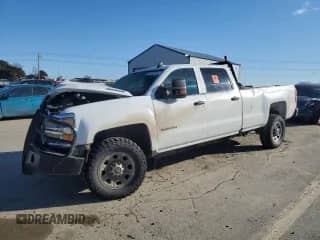 2019 Chevrolet Silverado 3500HD Work Truck с VIN 1GC4KVCY8KF233635, выставлен на аукционе Copart как лот 88246525 с пробегом 92 341 миль миль и Списание • Salvage title. История ставок и продаж доступна на DreamBid. Изображение 1.