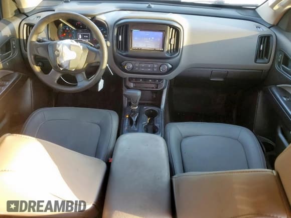 ✅ 2018 Chevrolet Colorado 2WD Work Truck • VIN: 1GCGSBEN0J1146399 • Lot: 68210025. Wystawiony na Copart z przebiegiem 170 524 mil. Bezpłatny archiwum sprzedaży aukcyjnych z USA i szczegółowy raport historii pojazdu na DreamBid. Zdjęcie 8.