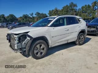 ✅ 2023 Toyota RAV4 Hybrid LE • VIN: 4T3MWRFV6PU098691 • Лот: 95120525. Опубликован ранее на Copart с пробегом 35 436 миль. Бесплатный доступ к архиву аукционных продаж из США и подробный отчёт об истории автомобиля на DreamBid. Изображение 1.