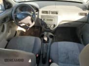 ✅ 2005 Ford Focus S • VIN: 1FAFP34N65W144935 • Lot: 93294375. Wystawiony na Copart z przebiegiem 123 592 mil. Bezpłatny archiwum sprzedaży aukcyjnych z USA i szczegółowy raport historii pojazdu na DreamBid. Zdjęcie 8.