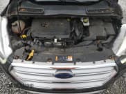 ✅ 2017 Ford Escape SE • VIN: 1FMCU0GD5HUC42406 • Lot: 90489705. Wystawiony na Copart z przebiegiem 110 610 mil. Bezpłatny archiwum sprzedaży aukcyjnych z USA i szczegółowy raport historii pojazdu na DreamBid. Zdjęcie 16.