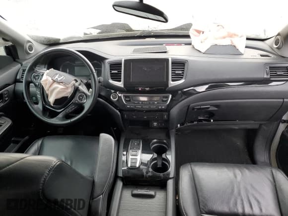 ✅ 2018 Honda Pilot Touring • VIN: 5FNYF6H91JB018033 • Lot: 70367585. Listed on Copart with Not provided. Free auction sales archive from the USA and detailed vehicle history report at DreamBid. Image 8.