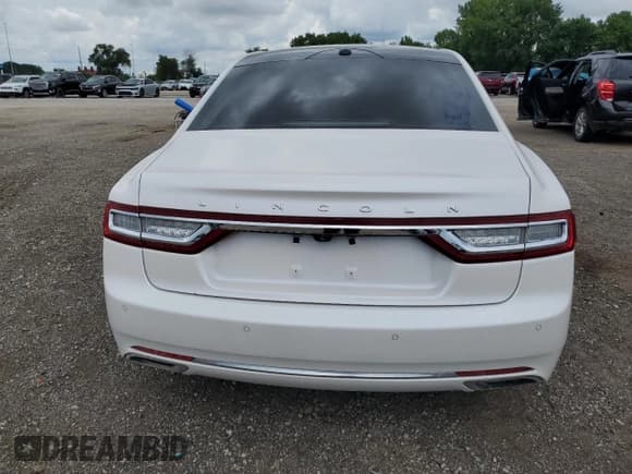 ✅ 2017 Lincoln Continental Reserve • VIN: 1LN6L9RPXH5605840 • Lot: 66147115. Listed on Copart with 128,120 mi. Free auction sales archive from the USA and detailed vehicle history report at DreamBid. Image 6.