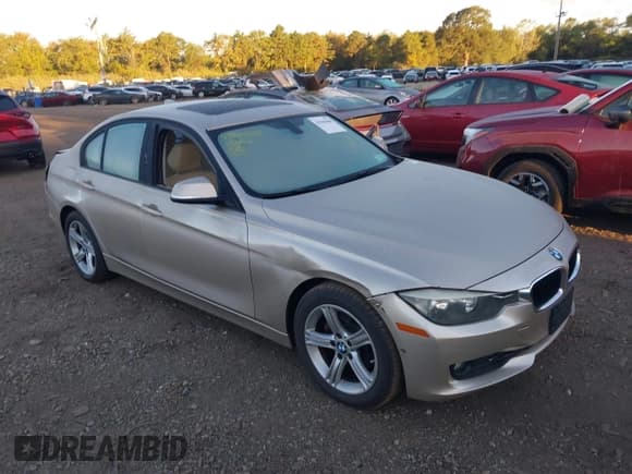 ✅ 2015 BMW 3 Series 328i xDrive • VIN: WBA3B5G58FNS18962 • Lot: 43360488. Listed on IAAI with 73,256 mi. Free auction sales archive from the USA and detailed vehicle history report at DreamBid. Image 13.