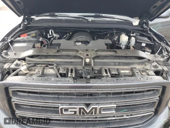 ✅ 2019 GMC Yukon XL SLT • VIN: 1GKS1GKJXKR169210 • Lot: 67720155. Listed on Copart with 22,103 mi. Free auction sales archive from the USA and detailed vehicle history report at DreamBid. Image 12.