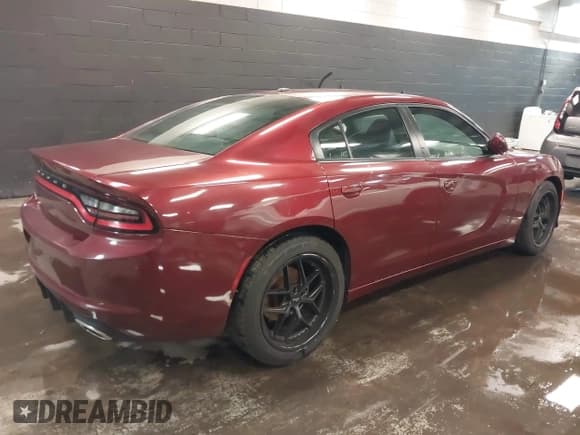 ✅ 2021 Dodge Charger SXT • VIN: 2C3CDXBG1MH511002 • Lot: 40883200. Wystawiony na IAAI z przebiegiem 95 551 mil. Bezpłatny archiwum sprzedaży aukcyjnych z USA i szczegółowy raport historii pojazdu na DreamBid. Zdjęcie 4.