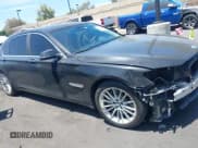 ✅ 2013 BMW 7 Series 750Li xDrive • VIN: WBAYF8C57DD140615 • Lot: 42688224. Wystawiony na IAAI z przebiegiem 150 496 mil. Bezpłatny archiwum sprzedaży aukcyjnych z USA i szczegółowy raport historii pojazdu na DreamBid. Zdjęcie 14.