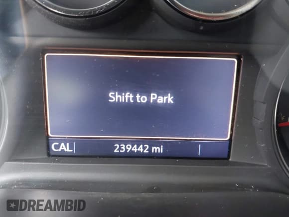 ✅ 2019 Chevrolet Silverado 1500 LT • VIN: 1GCRYDED3KZ264461 • Lot: 43431256. Wystawiony na IAAI z przebiegiem 239 442 mil. Bezpłatny archiwum sprzedaży aukcyjnych z USA i szczegółowy raport historii pojazdu na DreamBid. Zdjęcie 15.