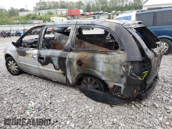 ✅ 2006 Chrysler Town & Country Touring • VIN: 2A4GP54L36R894290 • Lot: 82242365. Wystawiony na Copart z przebiegiem Nie podano. Bezpłatny archiwum sprzedaży aukcyjnych z USA i szczegółowy raport historii pojazdu na DreamBid. Zdjęcie 2.