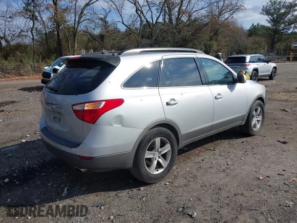 ✅ 2007 Hyundai Veracruz GLS • VIN: KM8NU13C97U028139 • Lot: 43797487. Listed on IAAI with 276,070 mi. Free auction sales archive from the USA and detailed vehicle history report at DreamBid. Image 4.