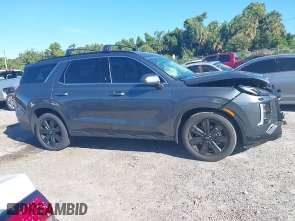 2025 Hyundai Palisade XRT z VIN KM8R34GE0SU945657, wystawiony jako IAAI lot #43298136 z przebiegiem 1 334 mil mil oraz . Historia ofert i sprzedaży dostępna na DreamBid. Obrazek 13.