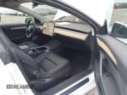 ✅ 2021 Tesla Model 3 Long Range • VIN: 5YJ3E1EB7MF979988 • Lot: 40893463. Wystawiony na IAAI z przebiegiem 38 230 mil. Bezpłatny archiwum sprzedaży aukcyjnych z USA i szczegółowy raport historii pojazdu na DreamBid. Zdjęcie 5.