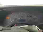 2002 Chevrolet Silverado 1500 LS z VIN 1GCEK14V32Z282564, wystawiony jako Copart lot #56330345 z przebiegiem 125 834 mil mil oraz Czysty tytuł • Clean title. Historia ofert i sprzedaży dostępna na DreamBid. Obrazek 9.