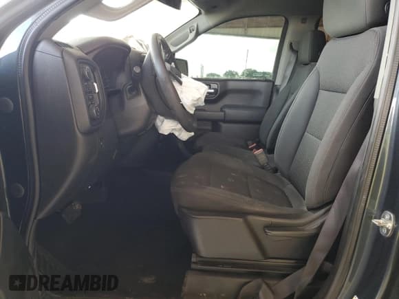 ✅ 2020 Chevrolet Silverado 1500 Custom Trail Boss • VIN: 3GCPYCEF6LG187704 • Lot: 53391024. Wystawiony na Copart z przebiegiem 118 701 mil. Bezpłatny archiwum sprzedaży aukcyjnych z USA i szczegółowy raport historii pojazdu na DreamBid. Zdjęcie 7.