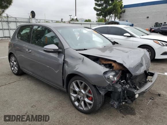 ✅ 2013 Volkswagen Golf GTI • VIN: WVWFD7AJ2DW123753 • Лот: 81737335. Опубликован ранее на Copart с пробегом 176 845 миль. Бесплатный доступ к архиву аукционных продаж из США и подробный отчёт об истории автомобиля на DreamBid. Изображение 4.