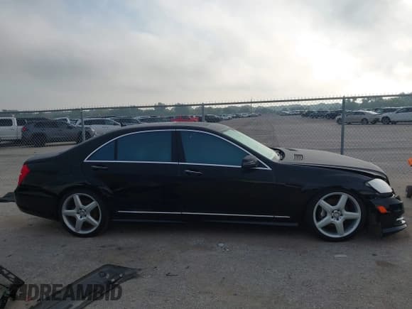 ✅ 2013 Mercedes-Benz S 550 • VIN: WDDNG7DB7DA529960 • Лот: 43540789. Опубликован ранее на IAAI с пробегом 117 141 миль. Бесплатный доступ к архиву аукционных продаж из США и подробный отчёт об истории автомобиля на DreamBid. Изображение 13.