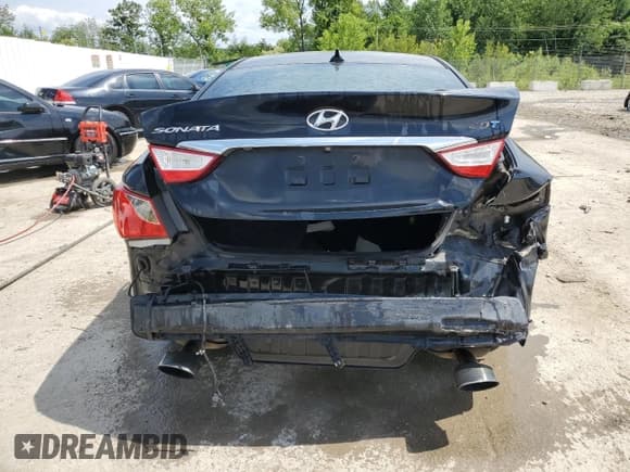 ✅ 2012 Hyundai Sonata Limited • VIN: 5NPEC4AB1CH327633 • Lot: 63870394. Listed on Copart with 205,792 mi. Free auction sales archive from the USA and detailed vehicle history report at DreamBid. Image 6.