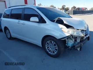 ✅ 2016 Toyota Sienna XLE • VIN: 5TDYK3DCXGS729049 • Lot: 43798306. Listed on IAAI with 83,065 mi. Free auction sales archive from the USA and detailed vehicle history report at DreamBid. Image 1.