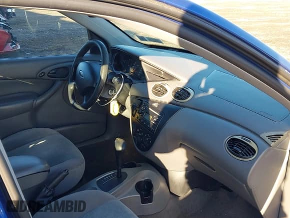 ✅ 2002 Ford Focus SE • VIN: 1FAFP34PX2W354984 • Lot: 43743564. Listed on IAAI with 155,683 mi. Free auction sales archive from the USA and detailed vehicle history report at DreamBid. Image 5.