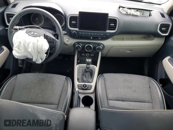 ✅ 2022 Hyundai Venue Limited • VIN: KMHRC8A39NU145796 • Lot: 51476085. Listed on Copart with 21,479 mi. Free auction sales archive from the USA and detailed vehicle history report at DreamBid. Image 8.