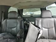 ✅ 2004 Chevrolet Suburban LT • VIN: 1GNEC16Z64J135810 • Лот: 84643984. Опубликован ранее на Copart с пробегом 243 355 миль. Бесплатный доступ к архиву аукционных продаж из США и подробный отчёт об истории автомобиля на DreamBid. Изображение 10.